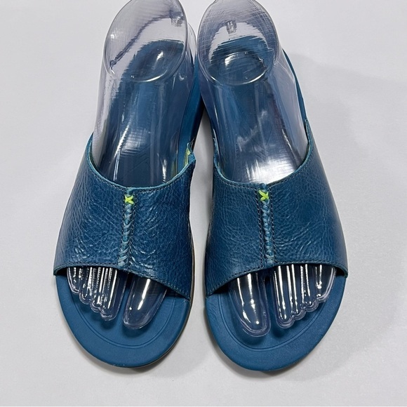 🆕 Twisted X Women's Red Buckle Sandals Slide in Ocean Blue - Picture 6 of 12